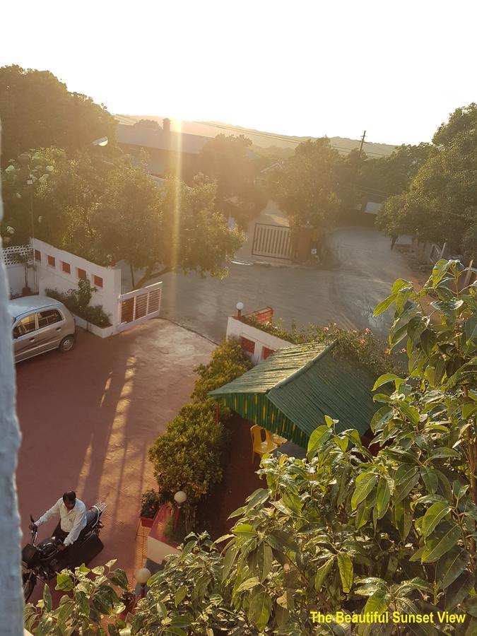 Hotel Stone House Mahabaleshwar Bagian luar foto