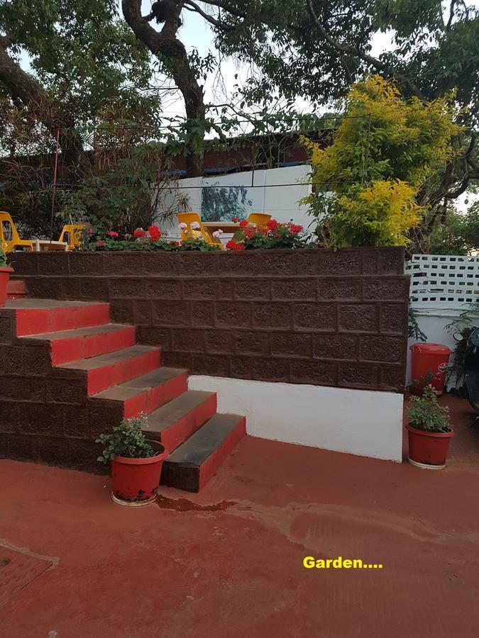 Hotel Stone House Mahabaleshwar Bagian luar foto